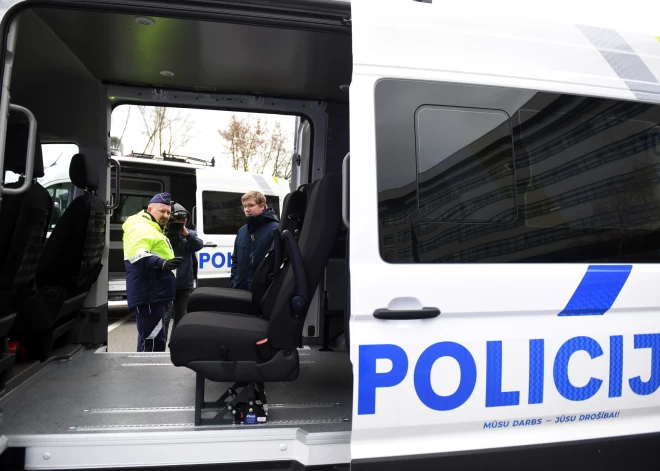 Gada pārskatā apkopoti Valsts policijas amatpersonu noziedzīgie nodarījumi; fiksēta arī viena pozitīva tendence