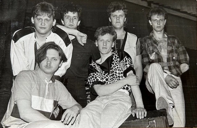 "Jumpravas" laikos, līdz 1987. gadā Ingus Ulmanis un Aigars Voitišķis no grupas aizgāja.