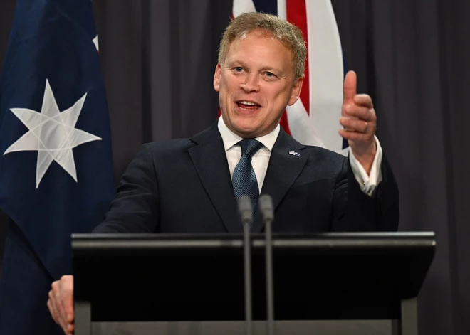 Šapss aicina sabiedrotos sasparoties: "Mēs nevaram atļauties spēlēt krievu ruleti ar savu nākotni"