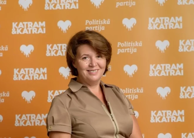 Spiegošanā apsūdzētā Tuhbatova grozījās ap Gobzema partijas "labdarības aktivitātēm"