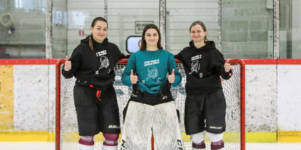 Это уникально: в женской сборной Латвии по хоккею играют три дамы из одной семьи. Кто они?