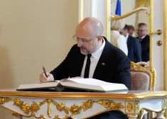 Ukrainas premjerministrs sarunās ar Rīgas domi dalās ar pieredzi civilās aizsardzības attīstībā