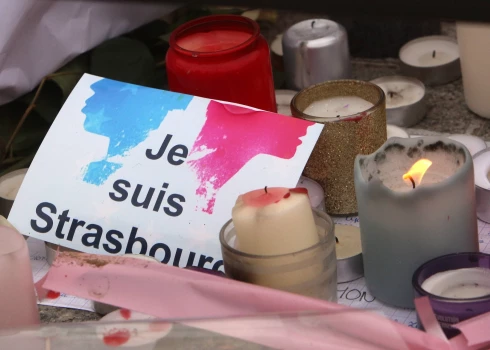  Francijas tiesa par palīdzēšanu Strasbūras teroristam piespriež 30 gadu cietumsodu 