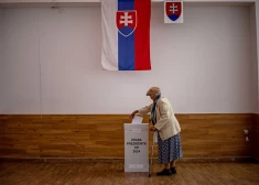 Ukrainu atbalstošais Korčoks vai prokrieviskais Pellegrīni. Slovākijā notiek prezidenta vēlēšanu otrā kārta