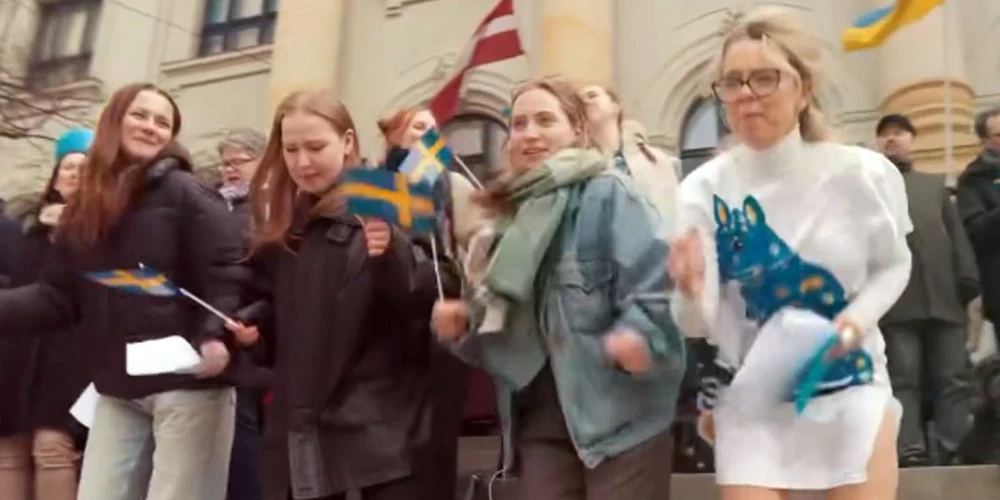 Pie Latvijas Nacionālā mākslas muzeja izskan leģendārā ABBA dziesma "Waterloo"