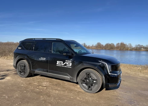 "KIA EV9".