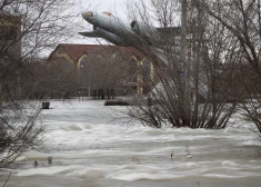 Bezprecedenta plūdi Krievijas vidienē: applūdušas vairāk kā 10 000 ēkas
