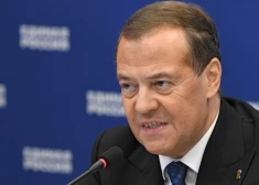 Medvedevs "caur puķēm" draud nogalināt Baidenu un citus Rietumu līderus
