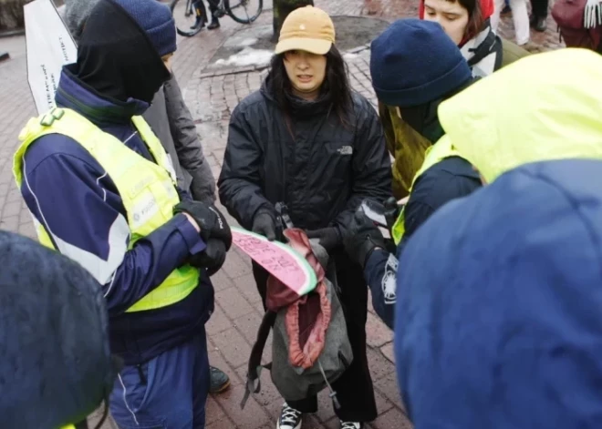 Iepriekšējā kustības organizētajā pasākumā tika demonstrēts arī antisemītisks sauklis, kas pievērsa likumsargu uzmanību.