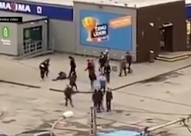 "Они вели себя как звери, побоище какое-то": жители Зиепниеккалнса шокированы расправой подростков над сверстником