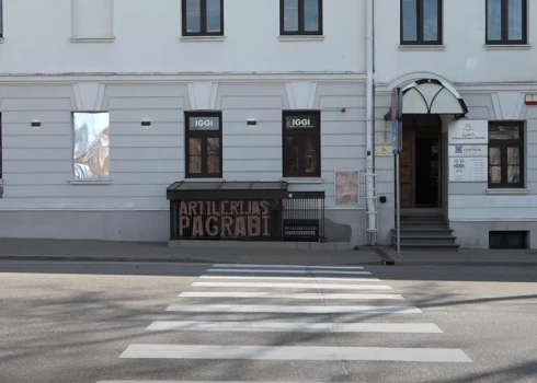 Daugavpils kluba siena apķēzīta ar Krieviju slavējošu uzrakstu