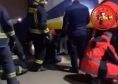 ВИДЕО: на Центральной станции в Риге под поезд упал человек