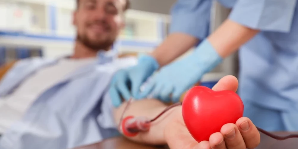 Рижская больница ищет доноров - не хватает крови для проведения важных операций