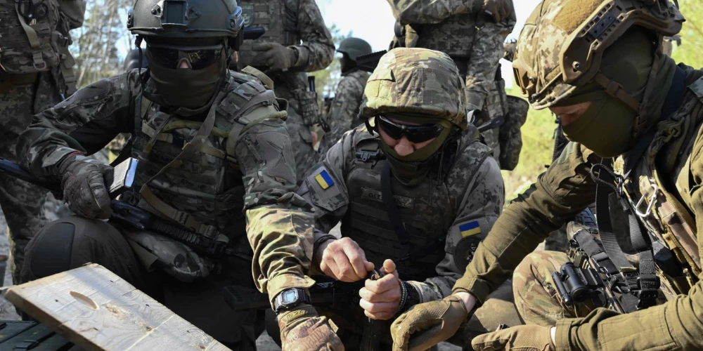 "Tuvojas kritiskajam punktam," izskan ziņas par Ukrainas aizsardzības sabrukuma risku