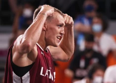 Latvijas 3x3 basketbolisti olimpisko kvalifikācijas turnīru sāk ar divām pārliecinošām uzvarām
