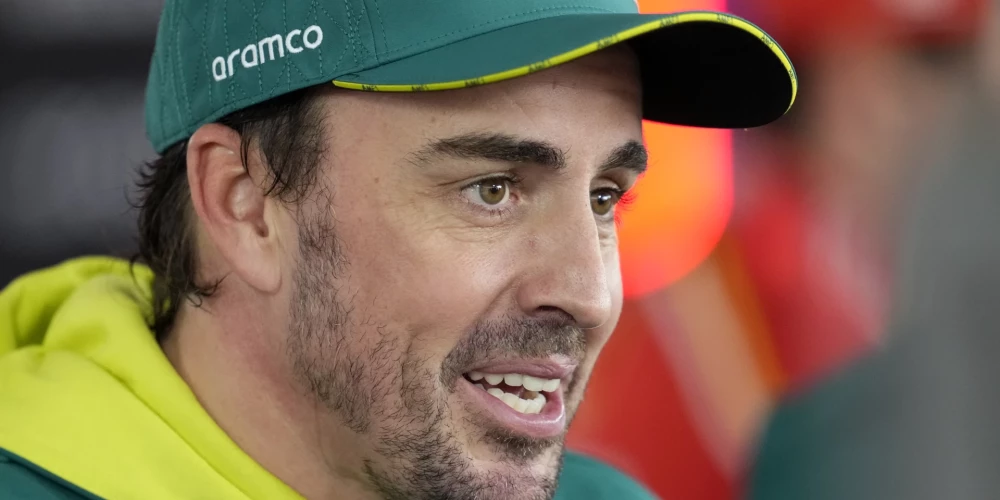 Fernando Alonso pagarina līgumu ar  "Aston Martin"