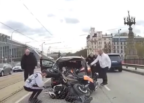 Traģiskā avārija uz Akmens tilta.