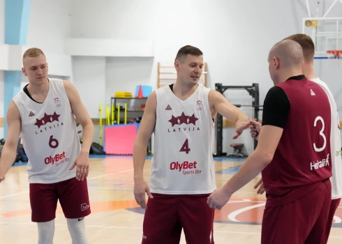 Latvijas 3x3 basketbola izlase olimpisko spēļu kvalifikācijas turnīrā ieņem pirmo vietu grupā