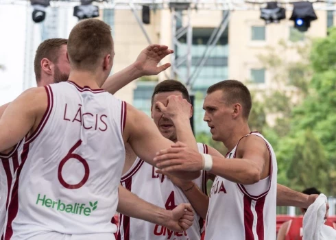 Latvijas 3x3 basketbolisti sasniedz olimpiskās kvalifikācijas finālu