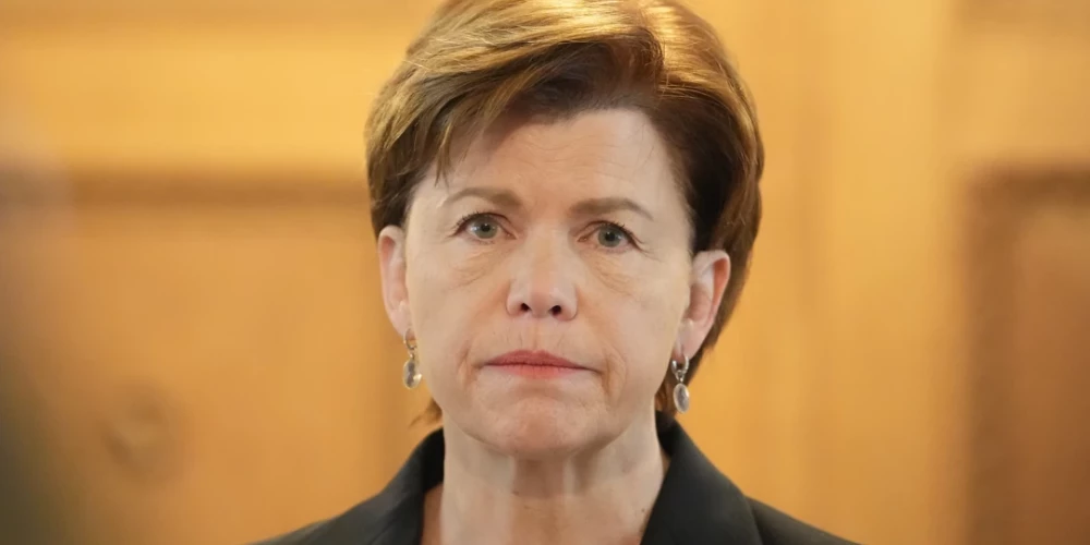 Baiba Braže neoficiāli tika minēta kā ticamākā kandidāte šim amatam jau uzreiz pēc tam, kad par atkāpšanos no amata paziņoja līdzšinējais ministrs Krišjānis Kariņš (JV).