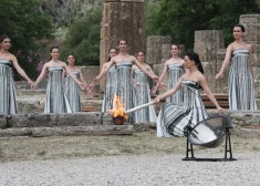 ФОТО: в Греции зажгли огонь парижских Олимпийских игр