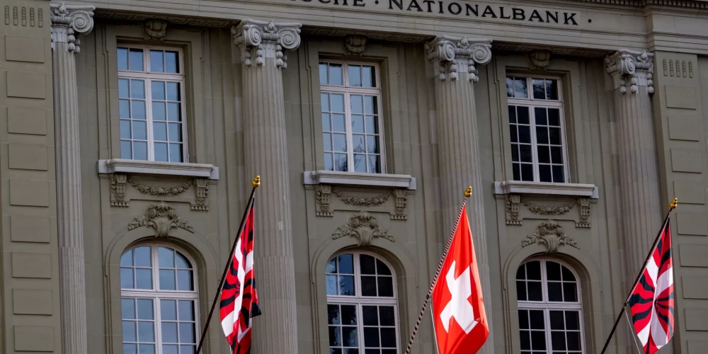 Šveice neiesaistīsies Krievijas oligarhu naudas izsekošanā