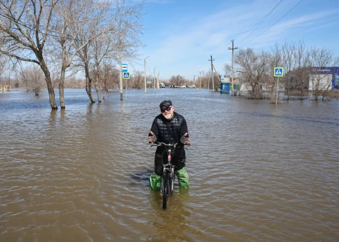 Российские власти не справляются с наводнениями? Почему потопы не прекращаются и что происходит в регионах сейчас