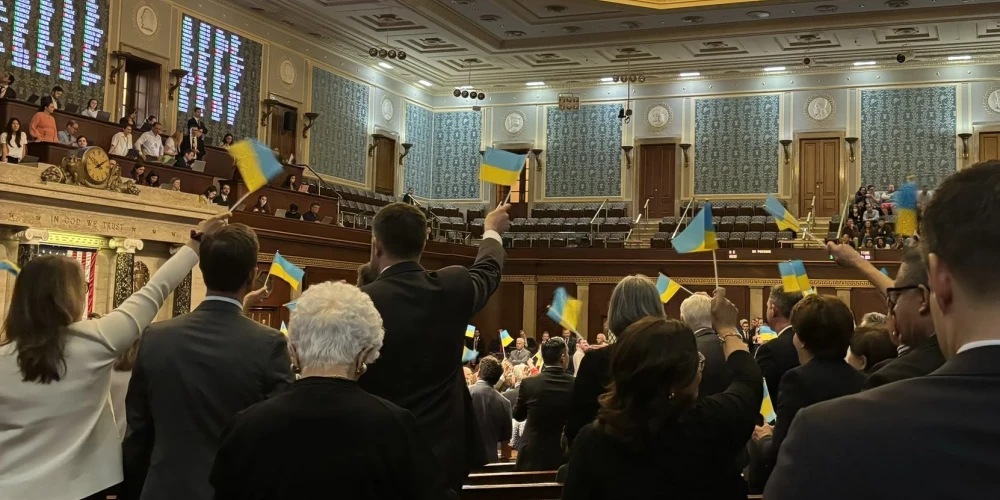 ASV Pārstāvju palāta apstiprina palīdzības paketes nosūtīšanu Ukrainai
