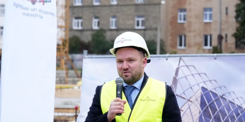 "Все огородники должны это понимать": президент ЛФФ высказался о строительстве стадиона на Луцавсале