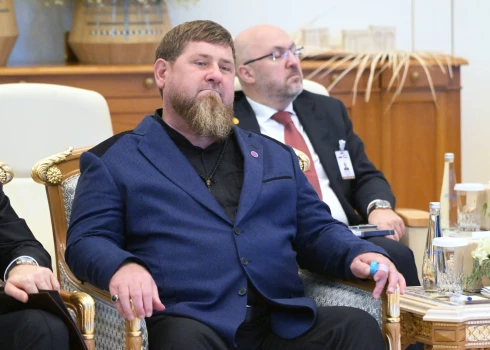 Kadirovs ir smagi slims: Čečenijas oficiālie pārstāvji to noliedz