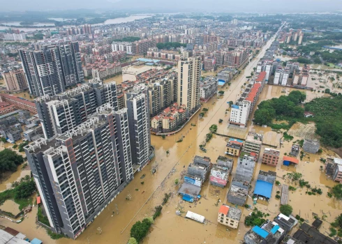 В Китае - сильнейшее за 50 лет наводнение: эвакуированы около 50 000 человек