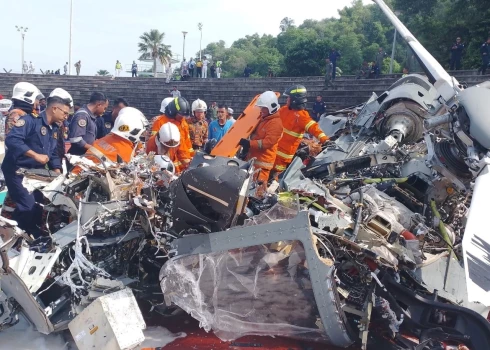 ВИДЕО: в Малайзии в воздухе столкнулись два вертолета - погибло 10 человек