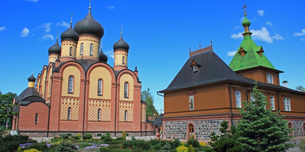 Власти Эстонии требуют от Пюхтицкого монастыря разорвать связи с Москвой