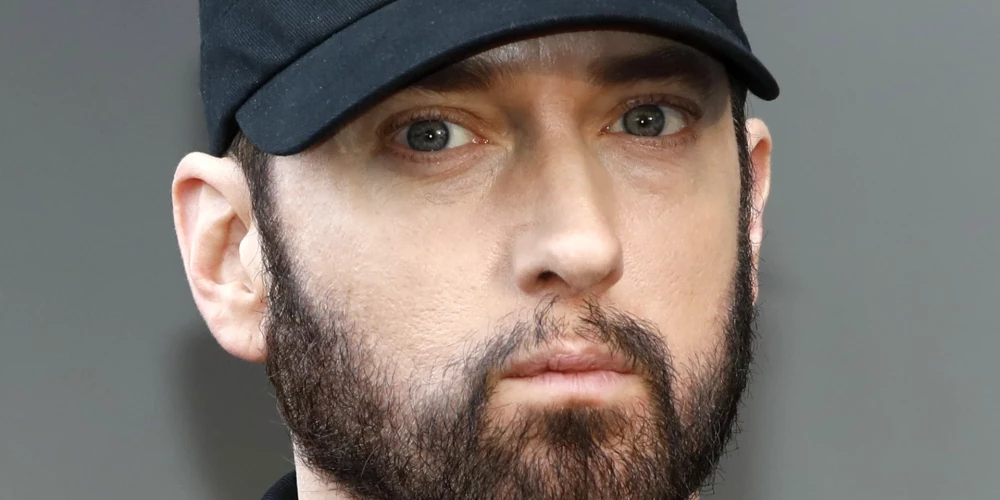 Eminems jau 16 gadus nelieto alkoholu; reperis publicē zīmīgu foto