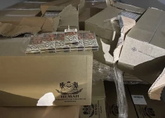 Lietuvā mēģina ievest Baltkrievijas "auzu pārslas", kravā paslēpjot vērienīgu kontrabandu
