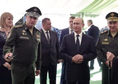 TEKSTA TIEŠRAIDE. Krievijas karš Ukrainā: Krievijā negaidīti arestē aizsardzības ministra Sergeja Šoigu vietnieku