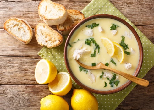 Vistas zupa ar rīsiem un citronu