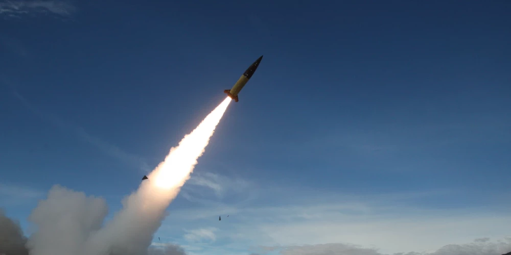 ASV slepeni piegādājusi Ukrainai tālās darbības rādiusa raķetes ATACMS