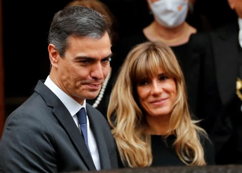 Spānijas premjerministrs Pedro Sančess apsver demisiju sakarā ar izmeklēšanu pret viņa sievu
