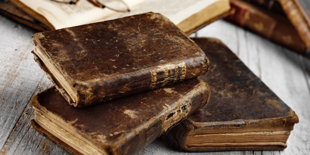 Проведена масштабная международная операция - похитители старинных русских книг в Европе задержаны