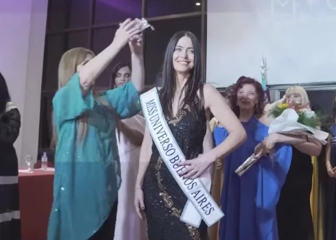 Нам года - не беда: конкурс красоты впервые выиграла 60-летняя женщина