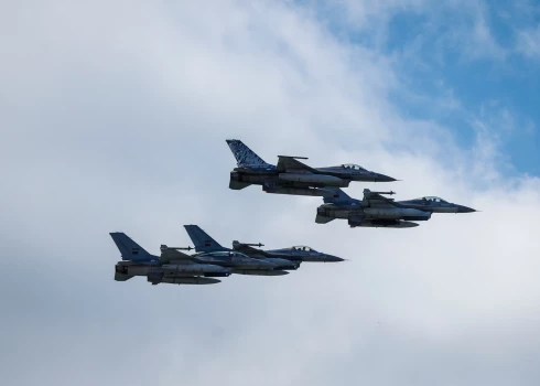 Beļģija plāno piegādāt Ukrainai F-16 iznīcinātājus jau šogad