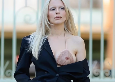 Holivudas zvaigzne pārsteidz pasauli ar latviešu mākslinieces Brendas Jansones mataino bikini