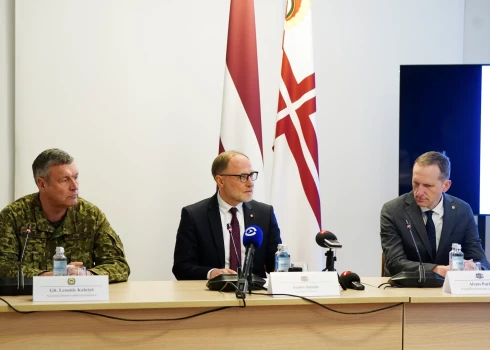 Latvijas drošības stiprināšanai tuvākajos gados bruņotajos spēkos veidos septiņus jaunus bataljonus. Patlaban Kalniņš parakstījis pavēli par trīs jaunu bataljonu izveidi.