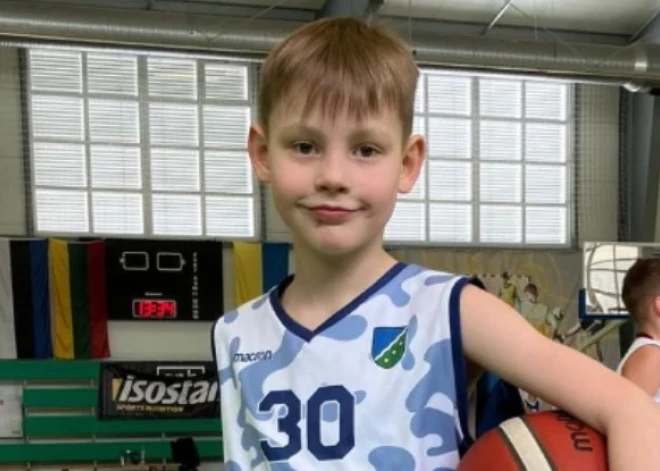 На глазах у всей семьи 9-летнего Рудольфа сбила машина. Мальчик выжил, теперь нужна помощь на лечение