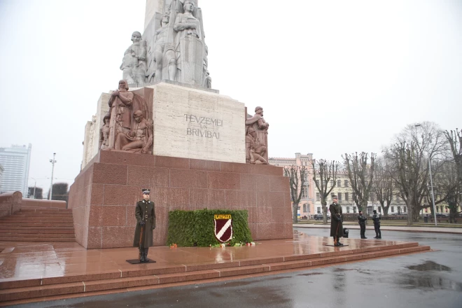 Brīvības piemineklis kopš tā uzcelšanas vienmēr bijis klāt mūsu tautas likteņbrīžos.