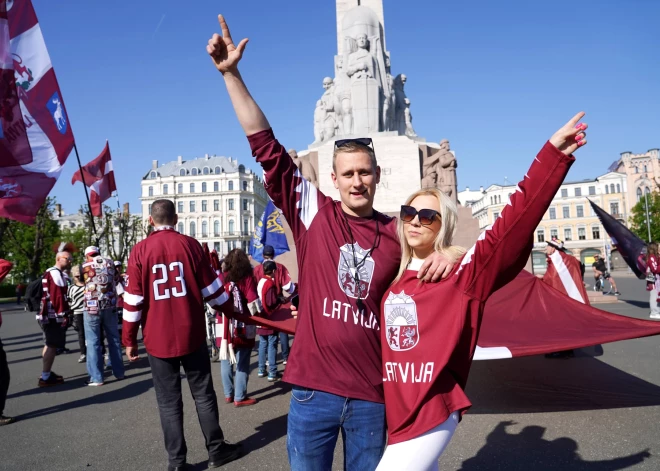 * 4. maijā īpašā pastaigu maršrutā pa Rīgas centru var izstaigāt Neatkarības deklarācijas ceļu, ko izstrādājis Latvijas Tautas frontes muzejs.