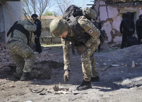 Makrons atkārtoti runā par karavīru nosūtīšanu uz Ukrainu