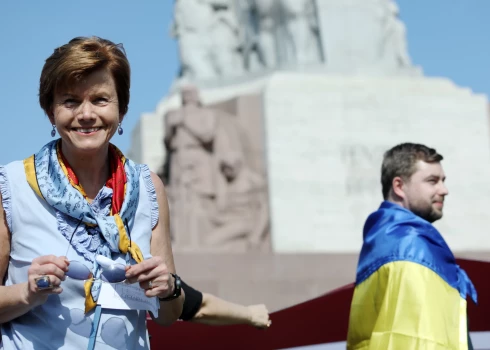 Latvijas ārlietu ministre: Ukrainai ir tiesības dot triecienus mērķiem Krievijā