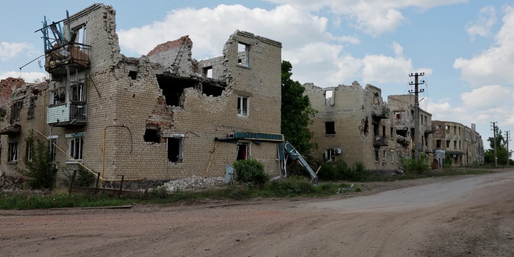 ВСУ заявляют о тяжелом положении на фронте - российские силы захватывают остатки Донбасса. Как поставки оружия изменят ситуацию?